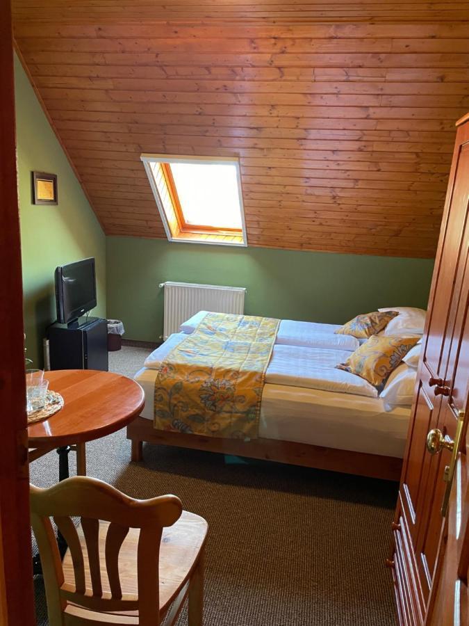 Villa Astoria Balatongyörök Екстериор снимка