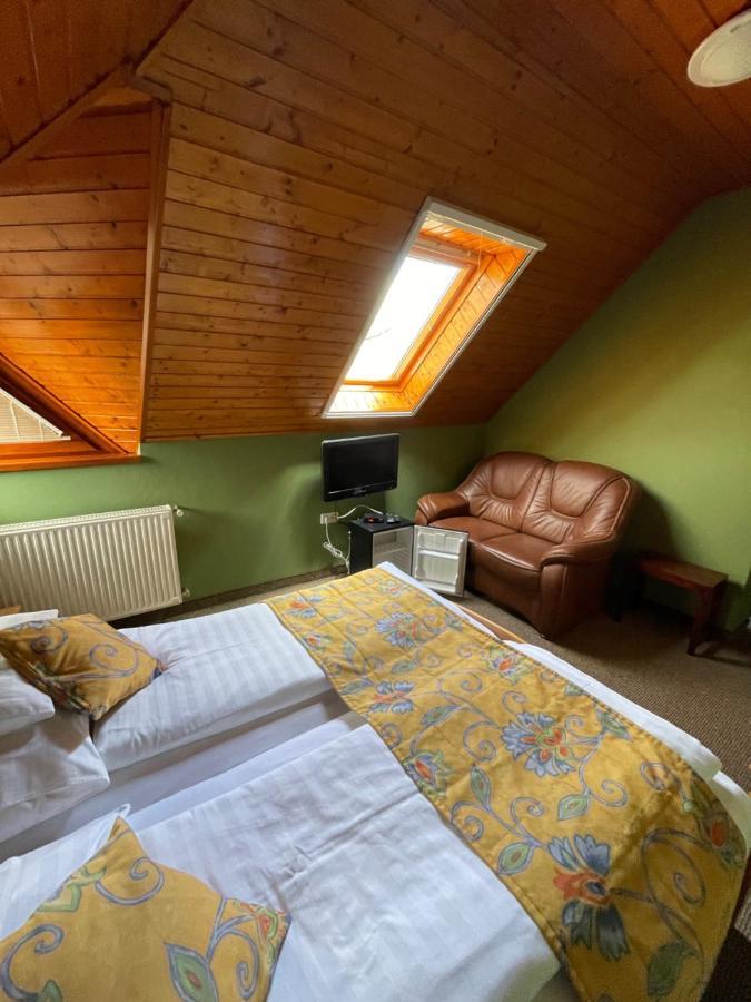 Villa Astoria Balatongyörök Екстериор снимка