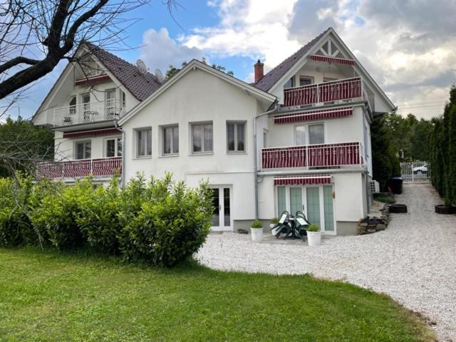 Villa Astoria Balatongyörök Екстериор снимка