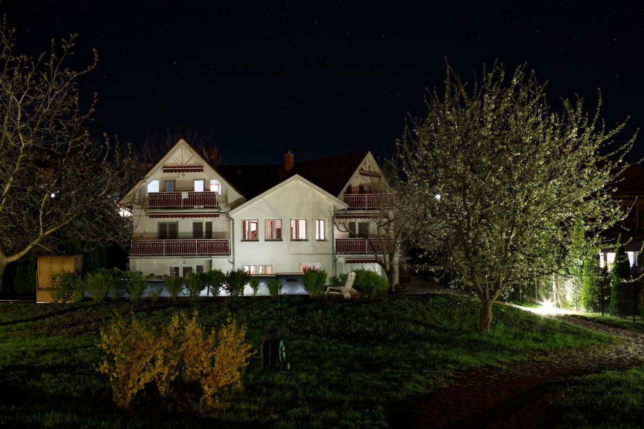 Villa Astoria Balatongyörök Екстериор снимка